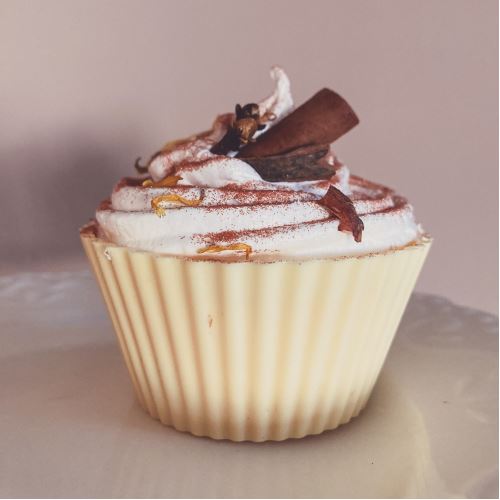 Mýdlové skořicové dortíky s nadýchaným krémem – jak vyrobit cupcake z mýdla?